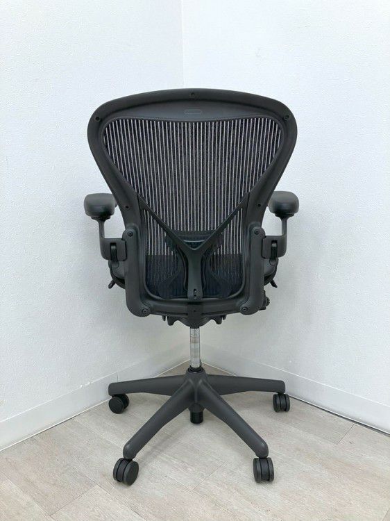 HermanMiller（ハーマンミラー）アーロンチェア 可動肘付アーロンチェア 商品画像4