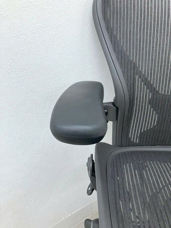 HermanMiller（ハーマンミラー）アーロンチェア 可動肘付アーロンチェア 商品画像9