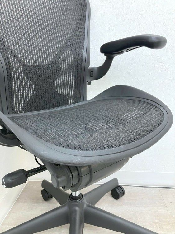 HermanMiller（ハーマンミラー）アーロンチェア 可動肘付アーロンチェア 商品画像12