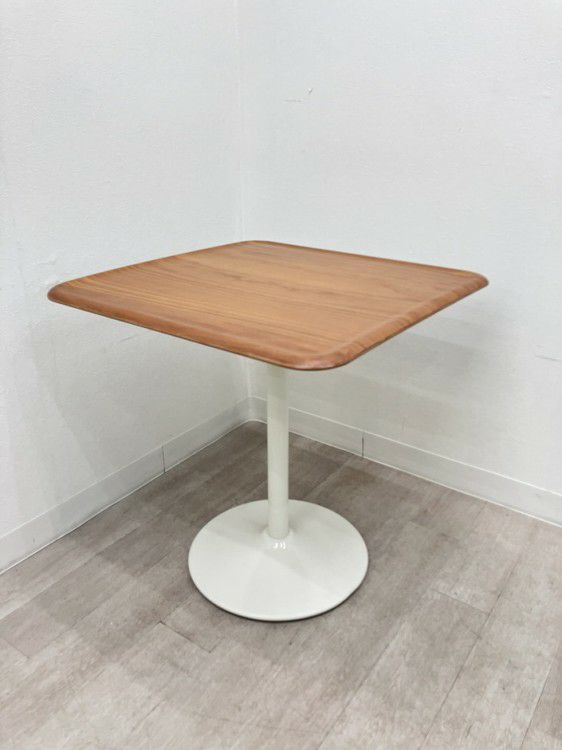 マジス（MAGIS）PIPE TABLE(パイプ テーブル)シリーズ 角テーブル 商品画像1