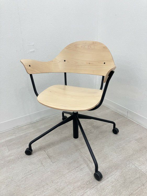 コクヨym-02シリーズ ミーティングチェア 商品画像1