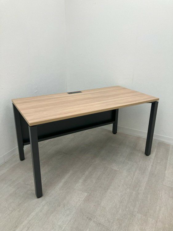 トヨスチールNTSシリーズ 1400平デスク 商品画像1