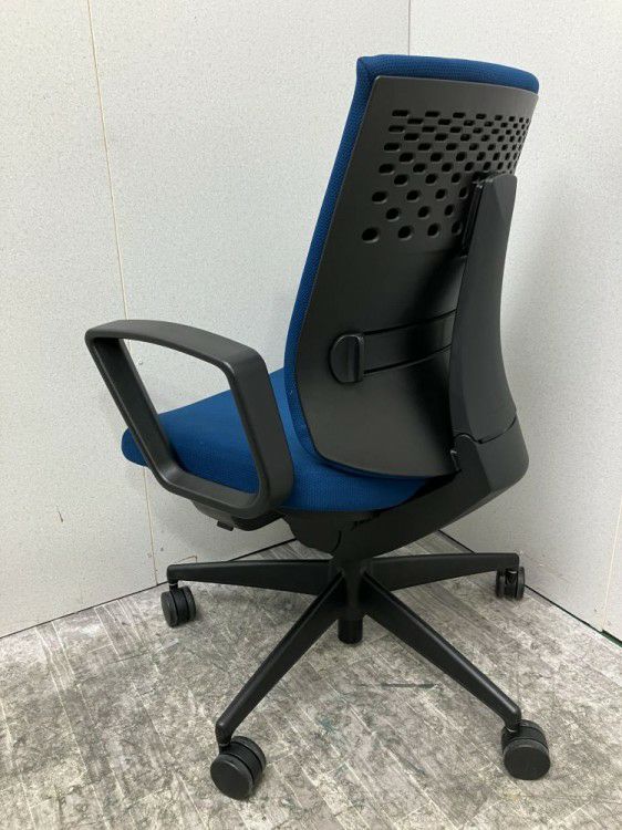 コクヨWizard3(ウィザード3)チェア 固定肘付ウィザード3チェア 商品画像4