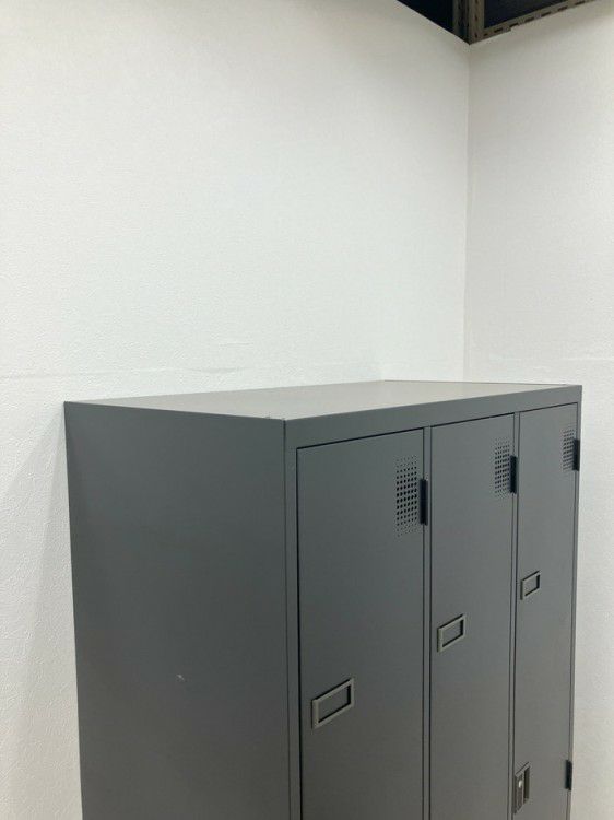 豊国工業TLKシリーズ 3人用ロッカー 商品画像14