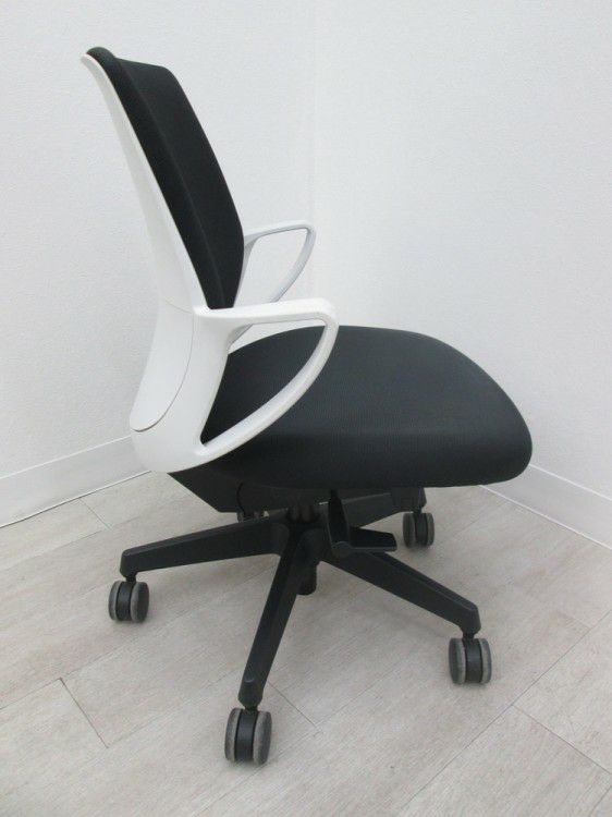 コクヨピコラ(picora)チェア 固定肘付ピコラチェア 商品画像3