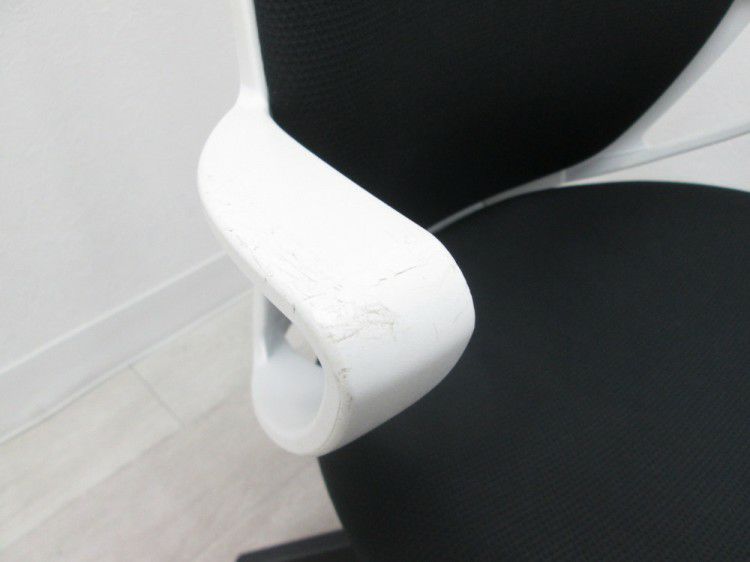 コクヨピコラ(picora)チェア 固定肘付ピコラチェア 商品画像6