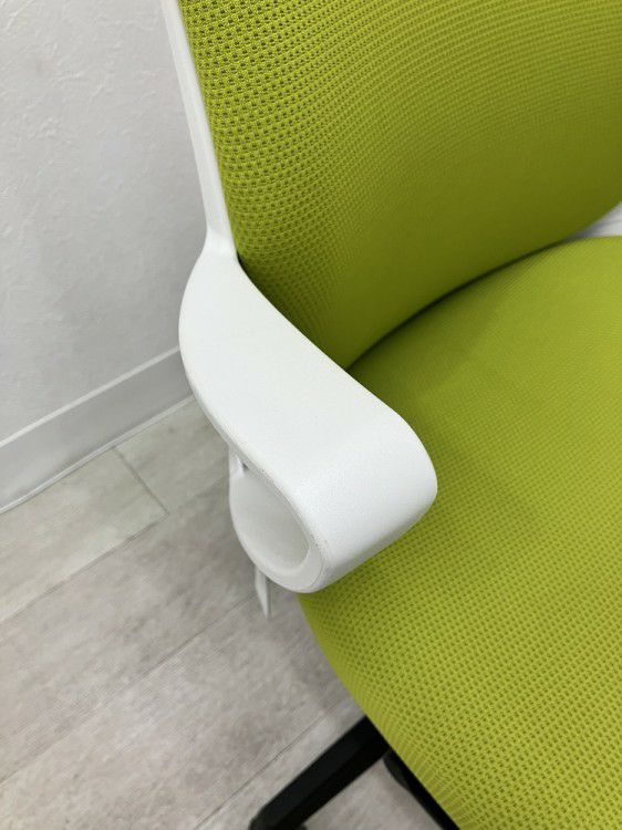 コクヨピコラ(picora)チェア 固定肘付ピコラチェア 商品画像7