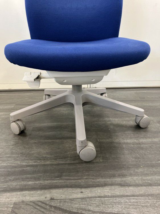 オカムラオムネスシリーズ オムネスチェア 商品画像9