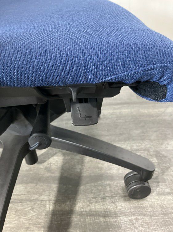 イトーキf(エフチェア)シリーズ 固定肘付エフチェア 商品画像6