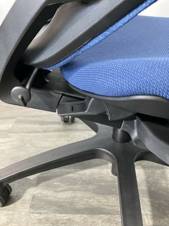 イトーキf(エフチェア)シリーズ 固定肘付エフチェア 商品画像8