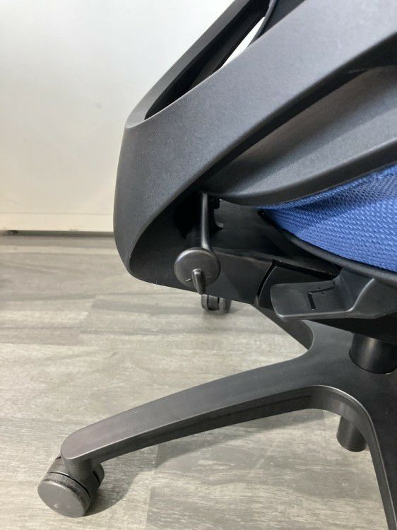 イトーキf(エフチェア)シリーズ 固定肘付エフチェア 商品画像9