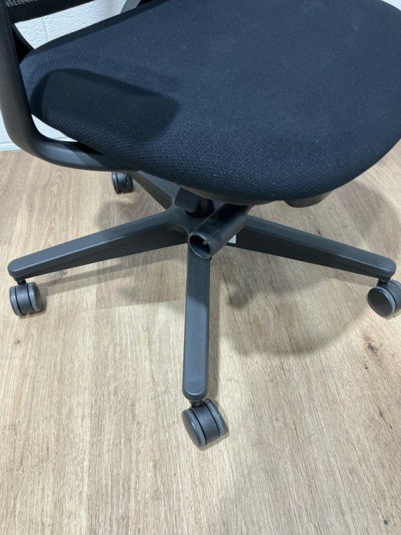 コクヨMitra2（ミトラ2）チェア 固定肘付ミトラ2チェア 商品画像7
