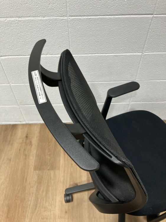 コクヨMitra2（ミトラ2）チェア 固定肘付ミトラ2チェア 商品画像8
