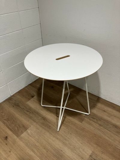 オケージョナルテーブルシリーズ 丸テーブル 商品画像1