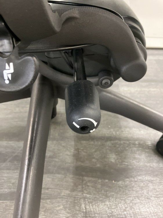 HermanMiller（ハーマンミラー）アーロンチェア 可動肘付アーロンチェア 商品画像7