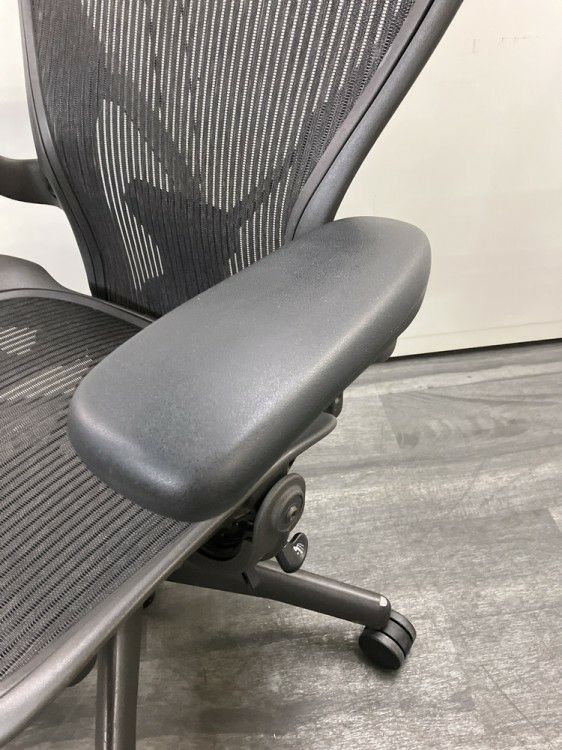 HermanMiller（ハーマンミラー）アーロンチェア 可動肘付アーロンチェア 商品画像13