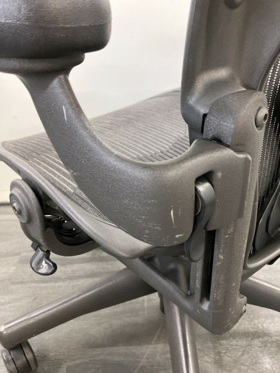 HermanMiller（ハーマンミラー）アーロンチェア 可動肘付アーロンチェア 商品画像18