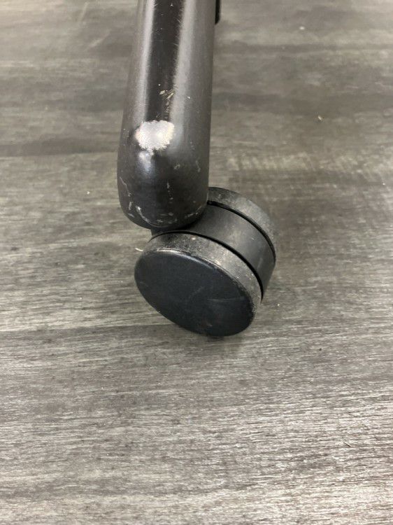 HermanMiller（ハーマンミラー）アーロンチェア 可動肘付アーロンチェア 商品画像2