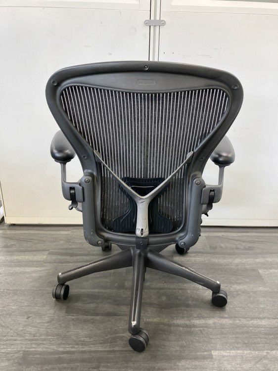 HermanMiller（ハーマンミラー）アーロンチェア 可動肘付アーロンチェア 商品画像12