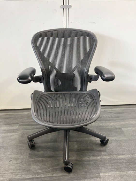 HermanMiller（ハーマンミラー）アーロンチェア 可動肘付アーロンチェア 商品画像11