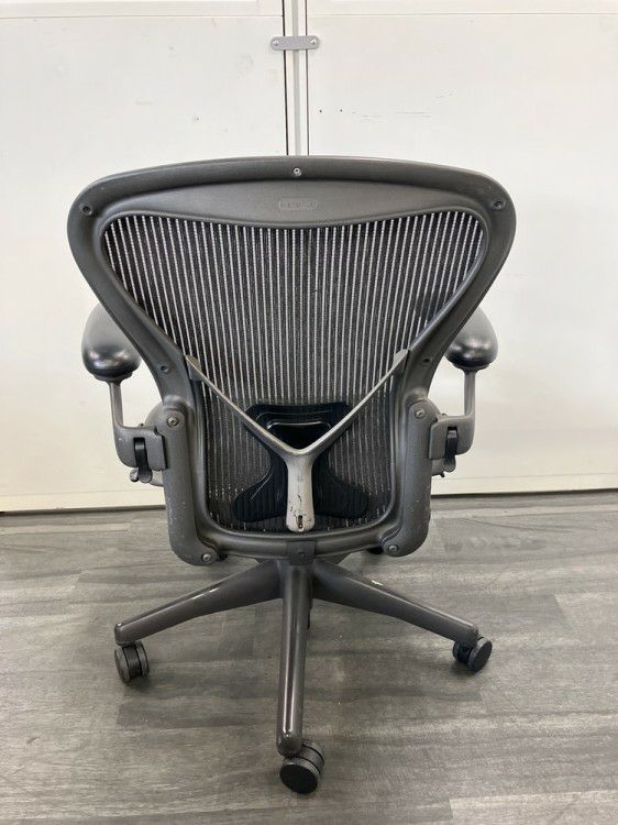 HermanMiller（ハーマンミラー）アーロンチェア 可動肘付アーロンチェア 商品画像13