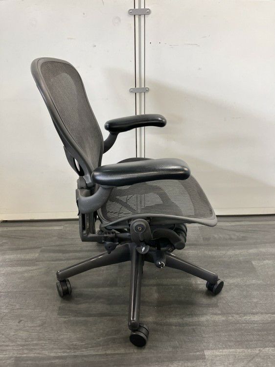 HermanMiller（ハーマンミラー）アーロンチェア 可動肘付アーロンチェア 商品画像14