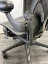 HermanMiller（ハーマンミラー）アーロンチェア 可動肘付アーロンチェア 商品画像17