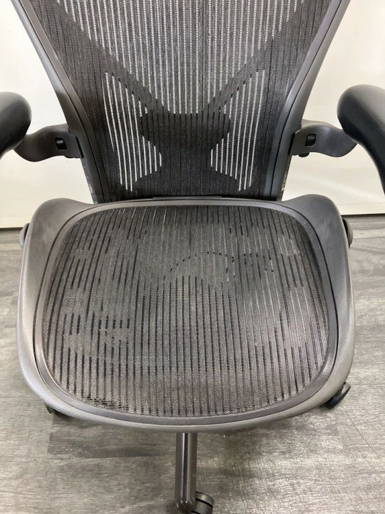 HermanMiller（ハーマンミラー）アーロンチェア 可動肘付アーロンチェア 商品画像20