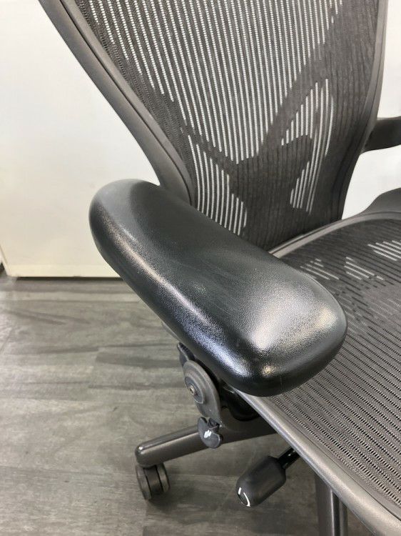 HermanMiller（ハーマンミラー）アーロンチェア 可動肘付アーロンチェア 商品画像21