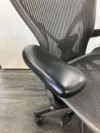 HermanMiller（ハーマンミラー）アーロンチェア 可動肘付アーロンチェア 商品画像21