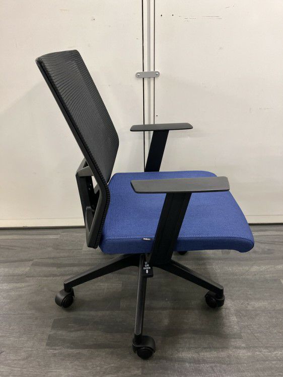 関家具ホープシリーズ 固定肘付ホープチェア 商品画像5