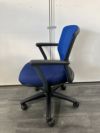 ウチダ（内田洋行）エニーザ（Anyza）チェア 固定肘付エニーザチェア 商品画像3