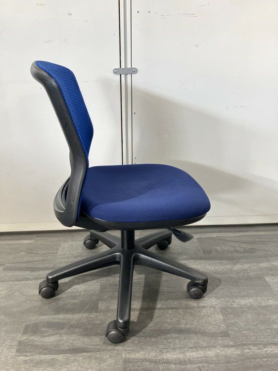 ウチダ（内田洋行）エニーザ（Anyza）チェア エニーザチェア 商品画像5