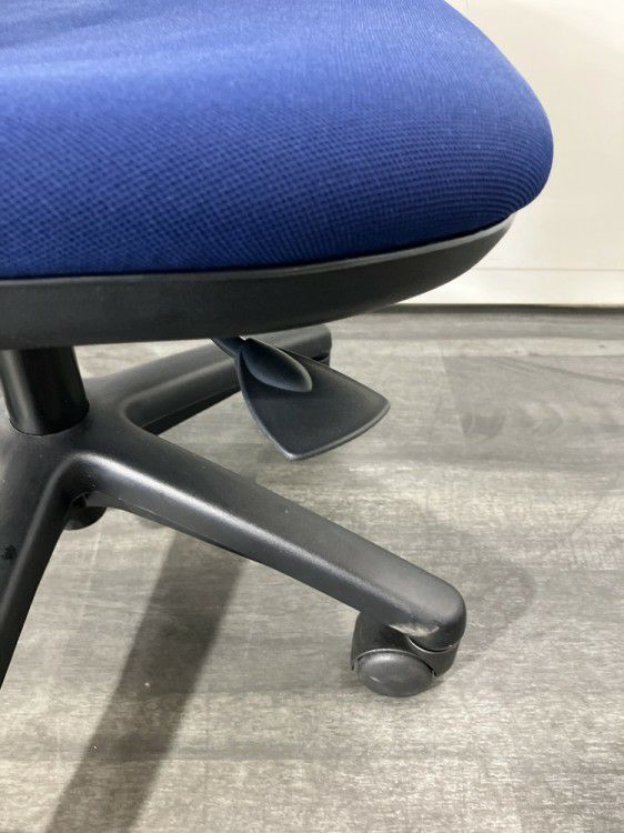 ウチダ（内田洋行）エニーザ（Anyza）チェア エニーザチェア 商品画像6