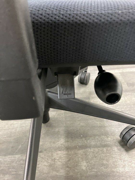 コクヨWizard2(ウィザード2)チェア 可動肘付ウィザード2チェア 商品画像6