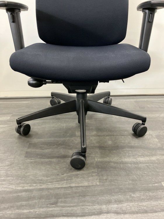 コクヨWizard2(ウィザード2)チェア 可動肘付ウィザード2チェア 商品画像12