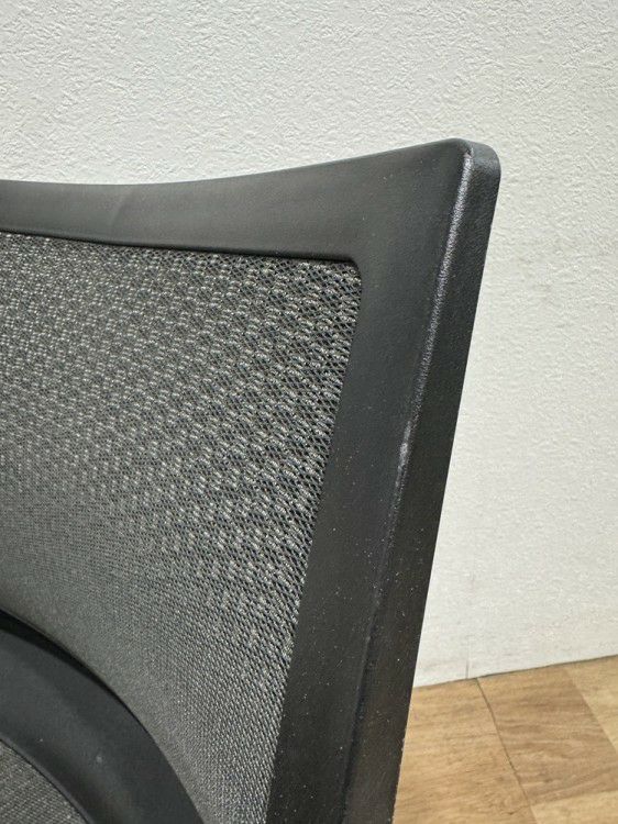 オカムラツァルトシリーズ 肘付ミーティングチェア 商品画像9