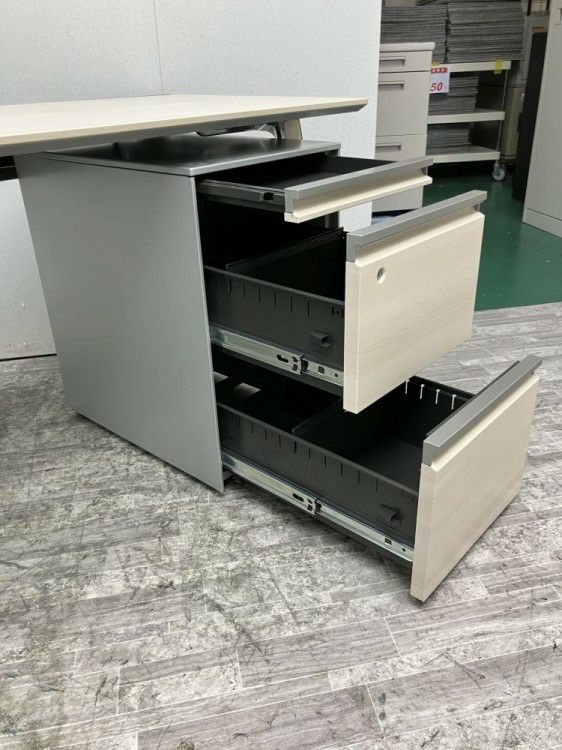 オカムラプリシード（PRESEDE）シリーズ 1400平デスク+ワゴンセット 商品画像8