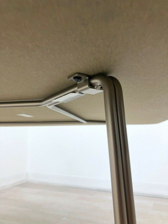 オカムラライブスシリーズ 角テーブル 商品画像6