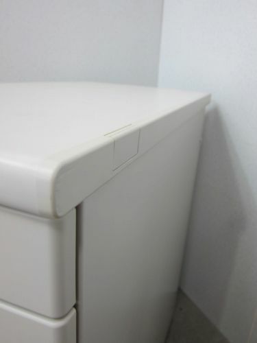 コクヨBS+シリーズ 3段脇机 商品画像6