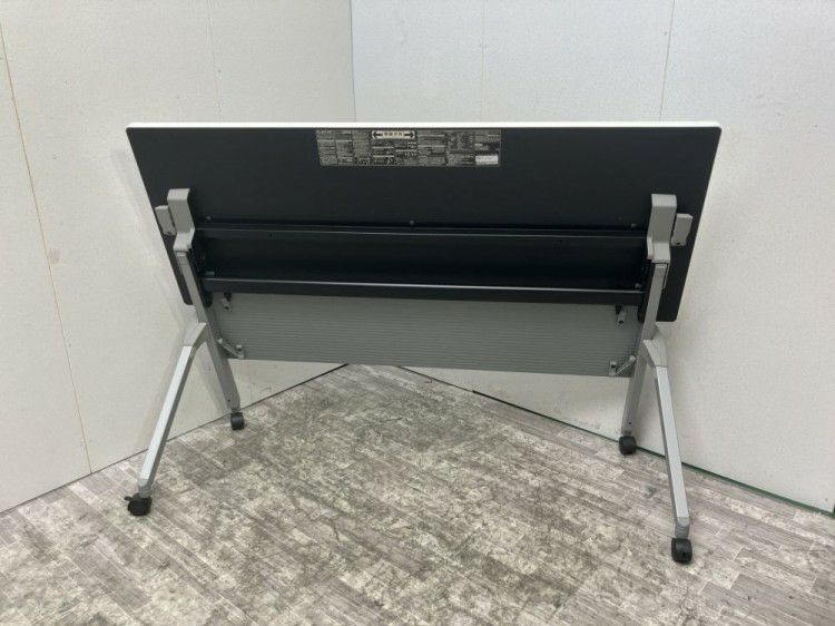 オカムラフラプターシリーズ 1500サイドスタックテーブル 商品画像3