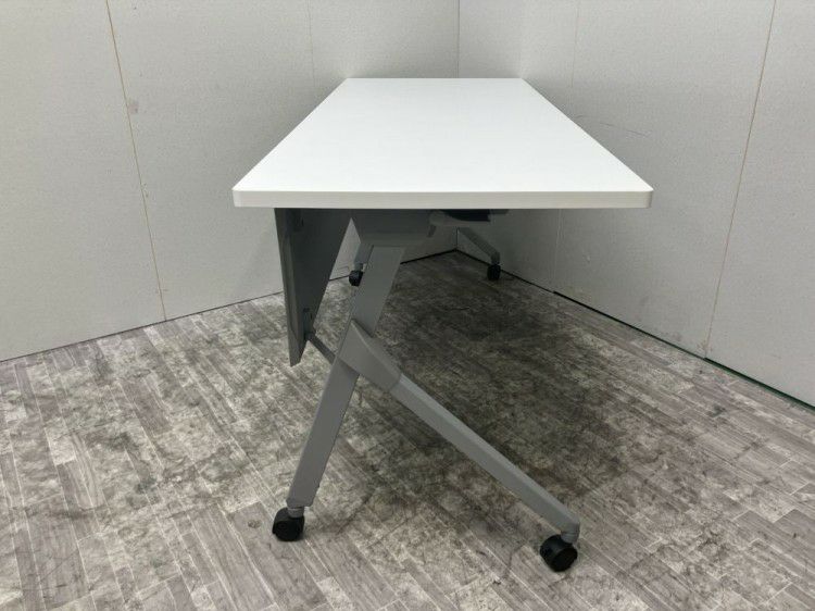 オカムラフラプターシリーズ 1500サイドスタックテーブル 商品画像7