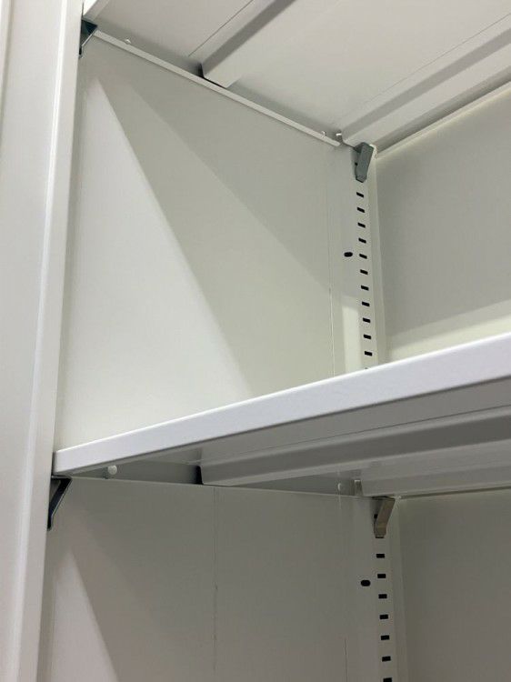 オカムラレクトラインシリーズ A4クリアケース・ガラス3扉スライド上下書庫 商品画像9