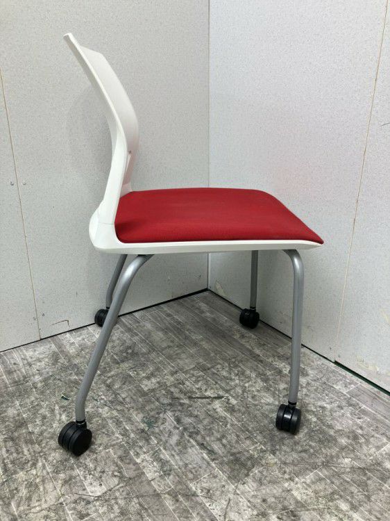 コクヨ160シリーズ キャスター付スタッキングチェア 商品画像4