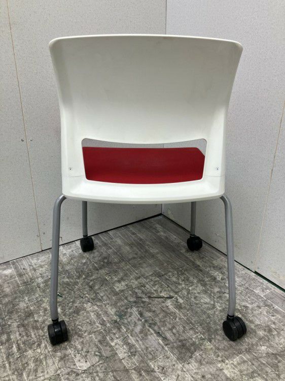 コクヨ160シリーズ キャスター付スタッキングチェア 商品画像5