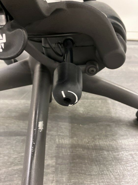 HermanMiller（ハーマンミラー）アーロンチェア 可動肘付アーロンチェア 商品画像7