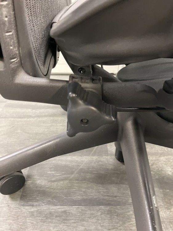 HermanMiller（ハーマンミラー）アーロンチェア 可動肘付アーロンチェア 商品画像8