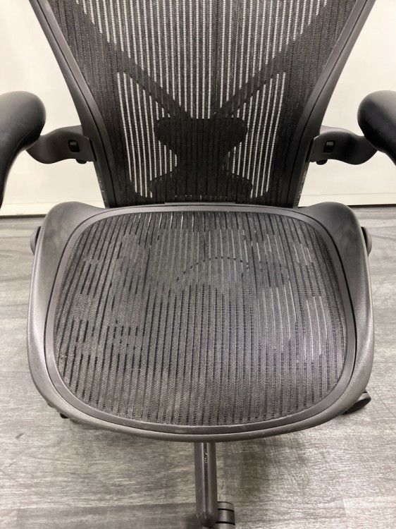HermanMiller（ハーマンミラー）アーロンチェア 可動肘付アーロンチェア 商品画像11
