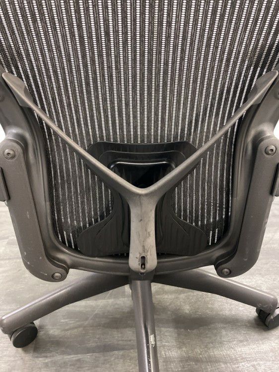 HermanMiller（ハーマンミラー）アーロンチェア 可動肘付アーロンチェア 商品画像20