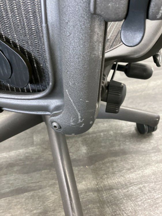 HermanMiller（ハーマンミラー）アーロンチェア 可動肘付アーロンチェア 商品画像17